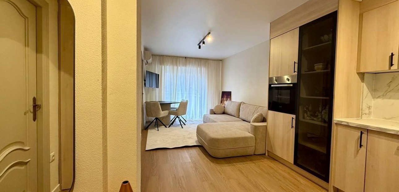 Venta - Apartamento / piso -
Torrevieja - Estacion de autobuses