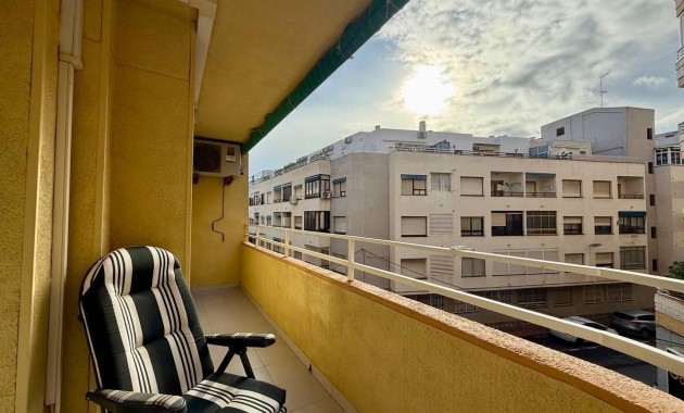Venta - Apartamento / piso -
Torrevieja - Estacion de autobuses