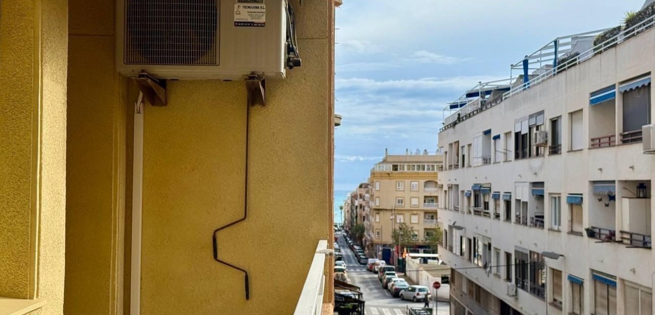 Venta - Apartamento / piso -
Torrevieja - Estacion de autobuses