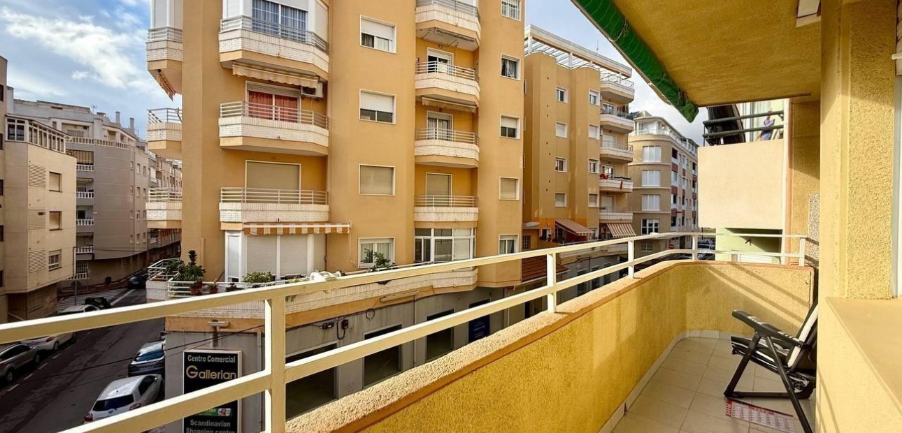 Venta - Apartamento / piso -
Torrevieja - Estacion de autobuses