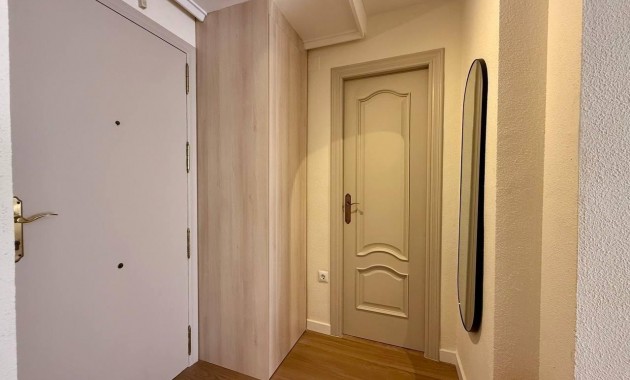 Venta - Apartamento / piso -
Torrevieja - Estacion de autobuses