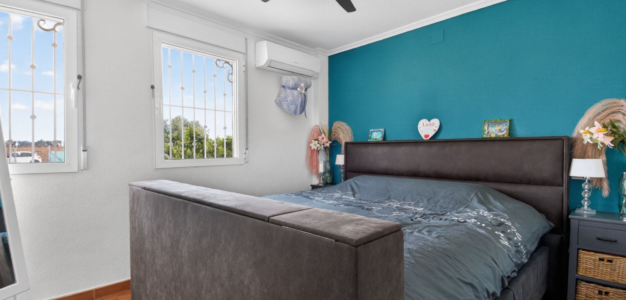 Sale - Finca -
Albatera