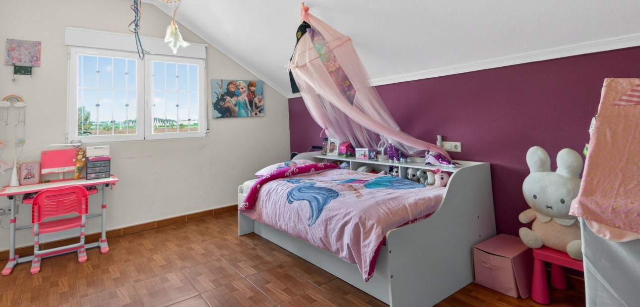 Sale - Finca -
Albatera