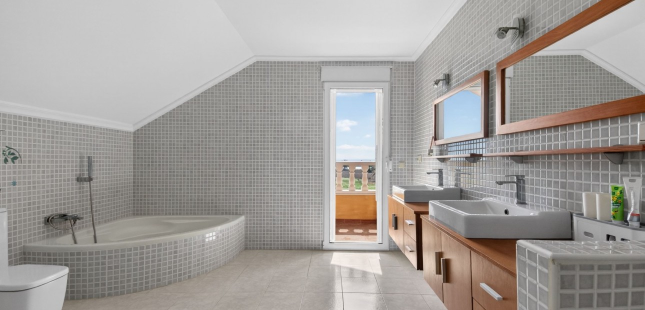 Sale - Finca -
Albatera