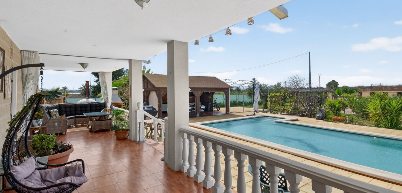 Sale - Finca -
Albatera