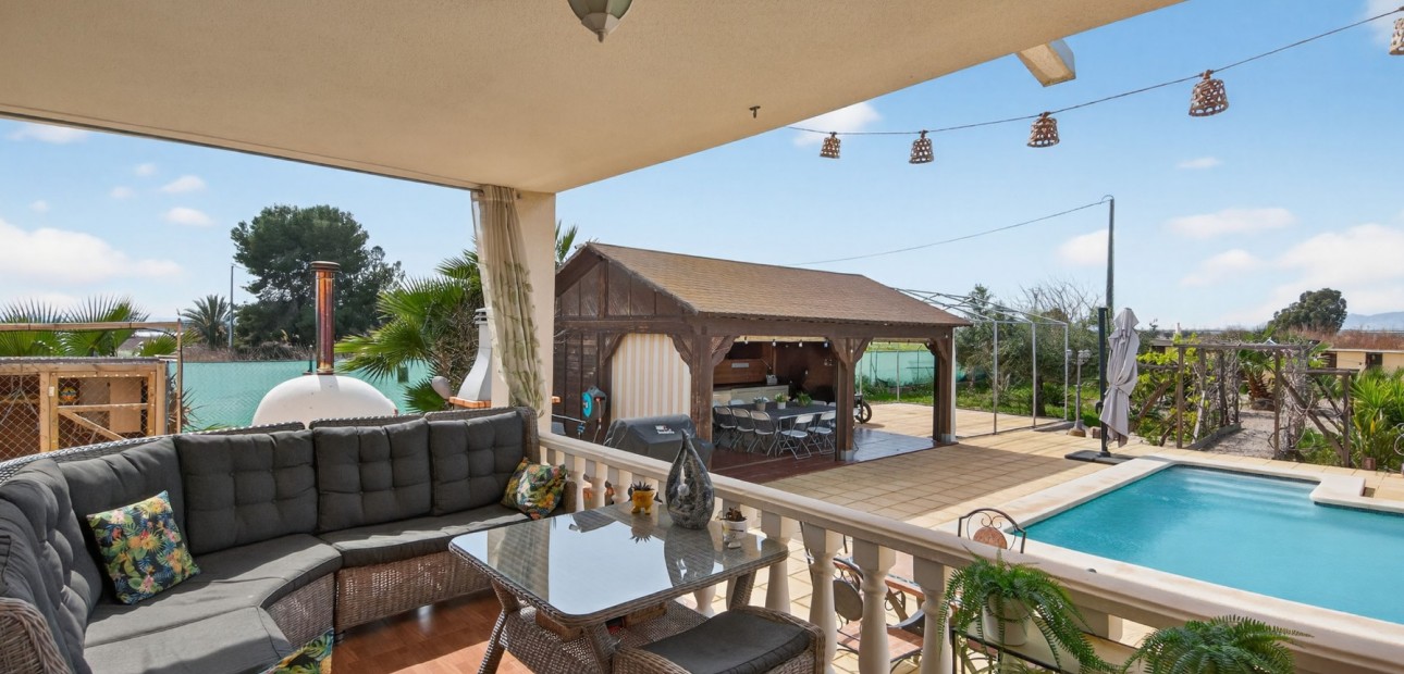 Sale - Finca -
Albatera