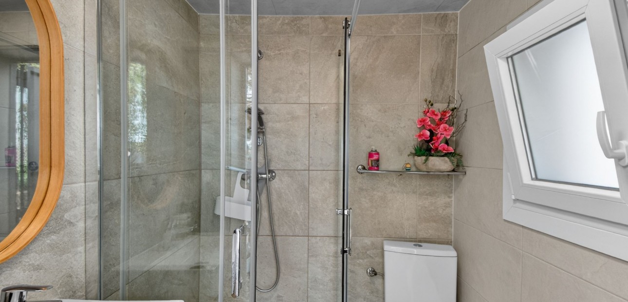 Sale - Finca -
Albatera