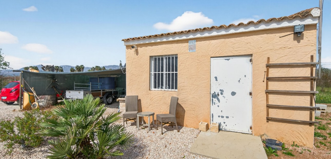 Sale - Finca -
Albatera