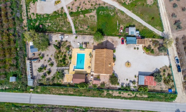 Sale - Finca -
Albatera