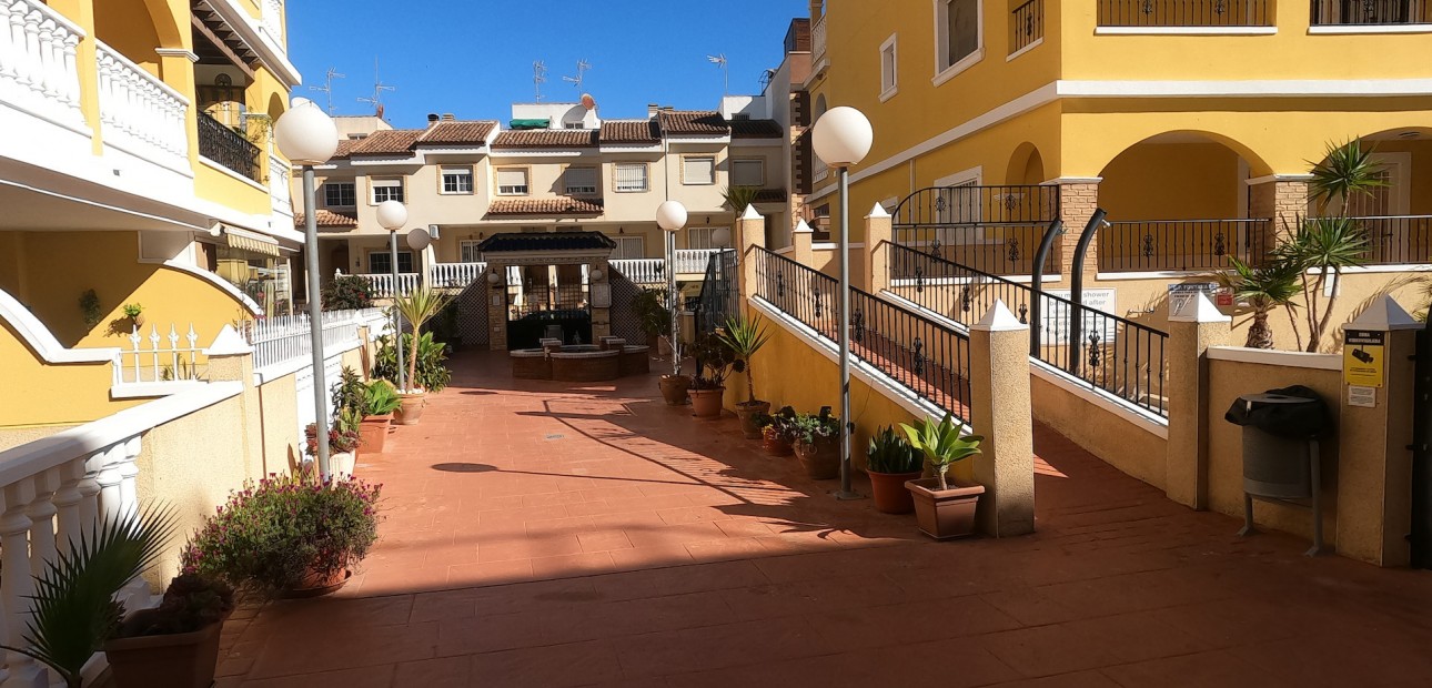 Venta - Apartamento / piso -
Algorfa - La Finca Golf Resort