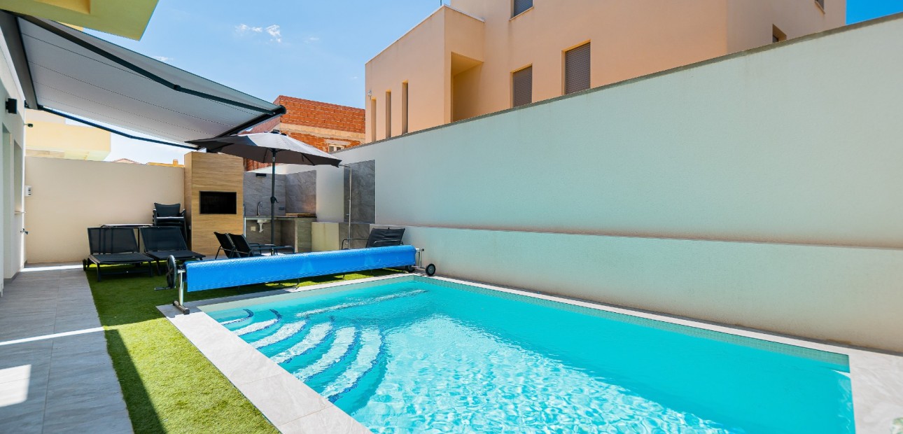 Venta - Detached Villa -
Los Montesinos - La Herrada