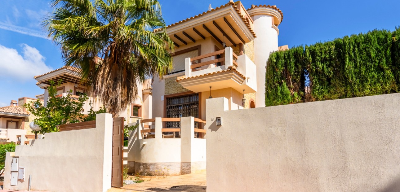Venta - Detached Villa -
Orihuela Costa - Villamartin