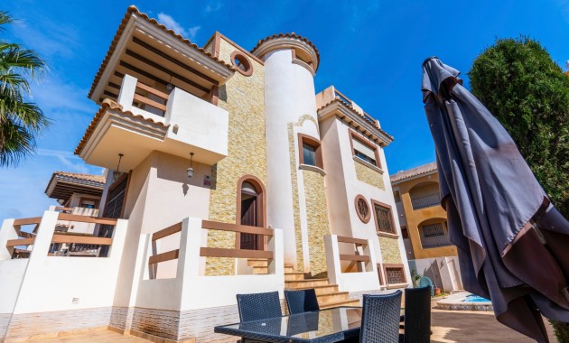 Venta - Detached Villa -
Orihuela Costa - Villamartin