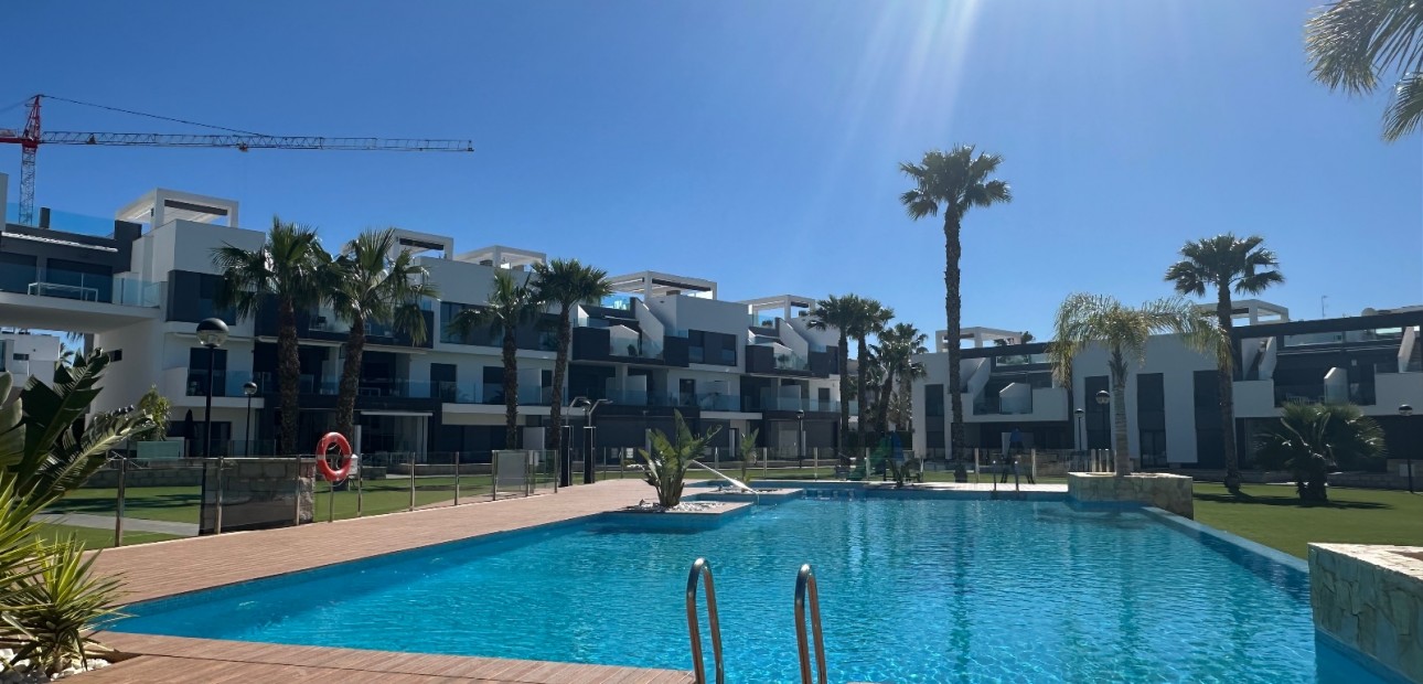 Venta - Apartamento / piso -
Guardamar del Segura - Guardamar - El Raso