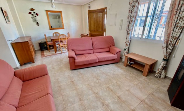 Sale - Villa -
El Raso