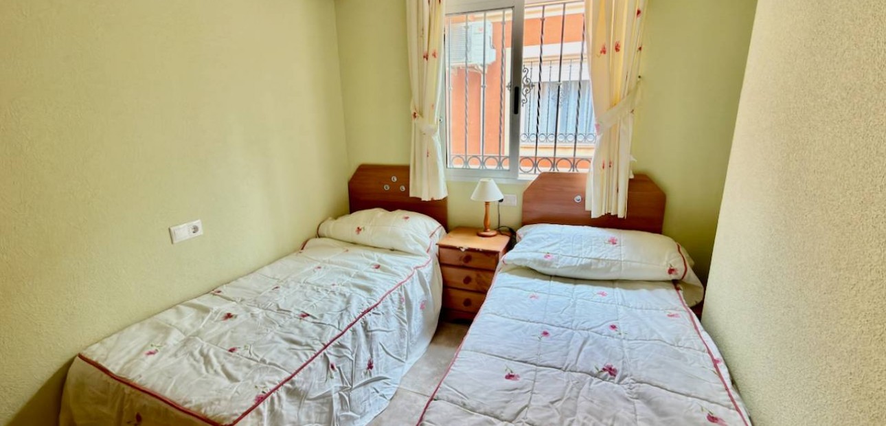 Sale - Villa -
El Raso