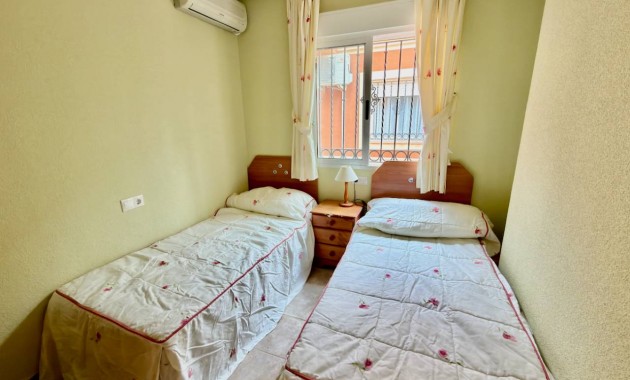 Sale - Villa -
El Raso