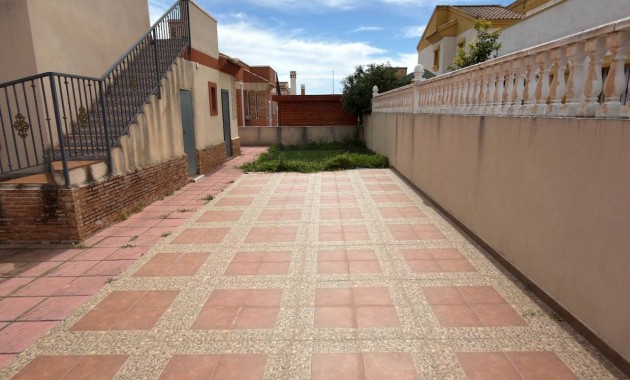 Sale - Villa -
El Raso