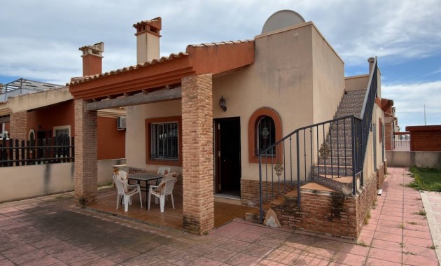 Sale - Villa -
El Raso
