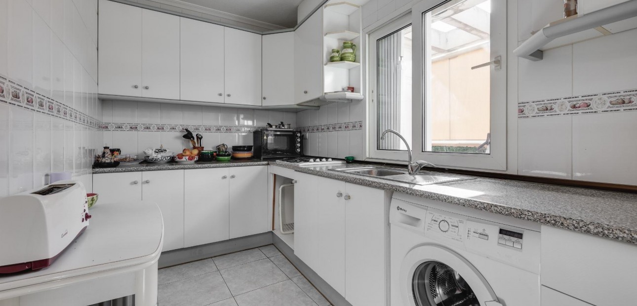 Venta - Apartamento / piso -
Torrevieja - Centro