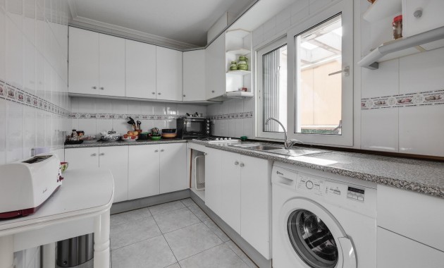 Venta - Apartamento / piso -
Torrevieja - Centro