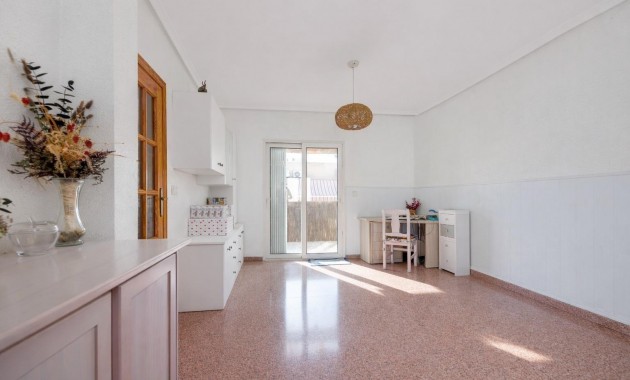 Venta - Apartamento / piso -
Torrevieja - Centro