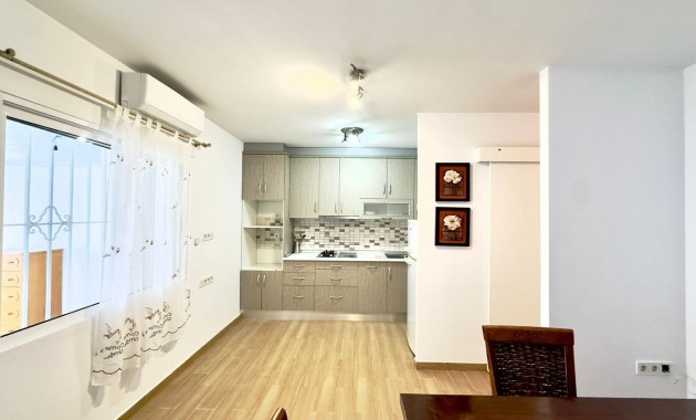 Venta - Bungalow -
Torrevieja - Carrefour