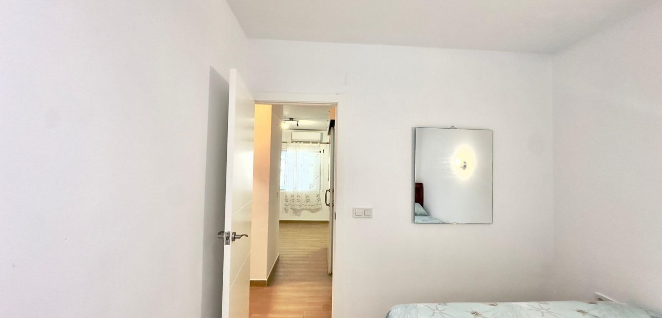 Venta - Bungalow -
Torrevieja - Carrefour