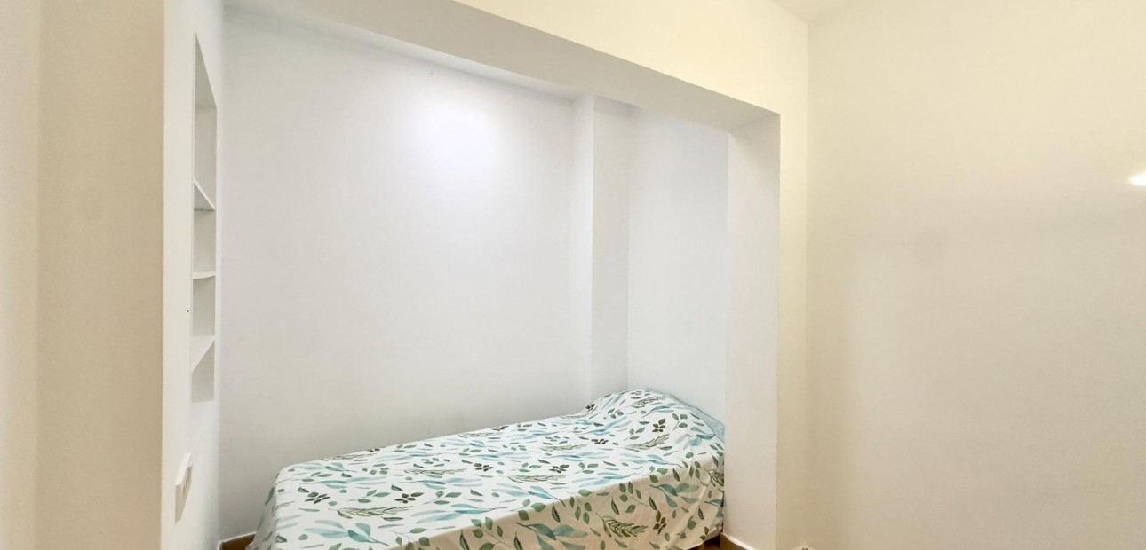 Venta - Bungalow -
Torrevieja - Carrefour