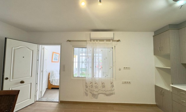 Venta - Bungalow -
Torrevieja - Carrefour