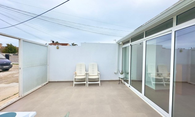 Venta - Bungalow -
Torrevieja - Carrefour