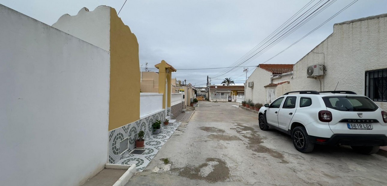 Venta - Bungalow -
Torrevieja - Carrefour