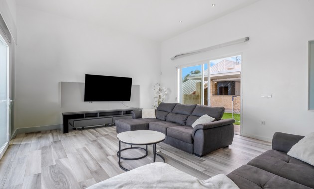 Sale - Detached Villa -
Algorfa - Lomas de La Juliana