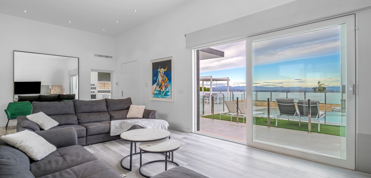 Sale - Detached Villa -
Algorfa - Lomas de La Juliana