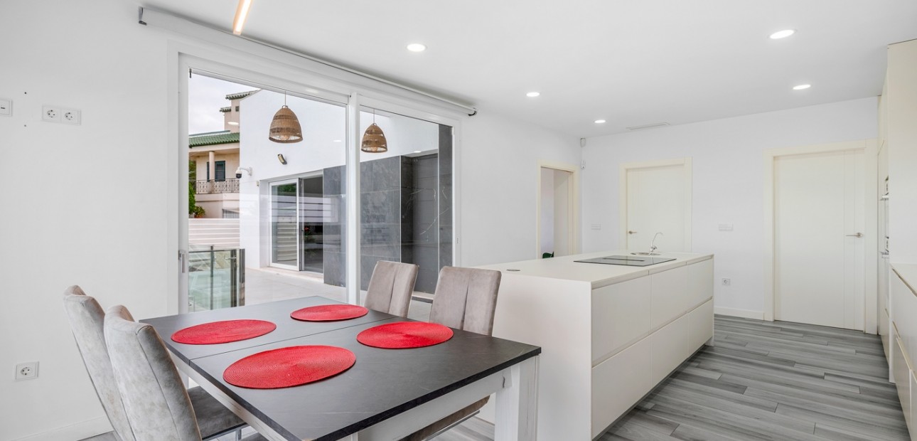 Sale - Detached Villa -
Algorfa - Lomas de La Juliana