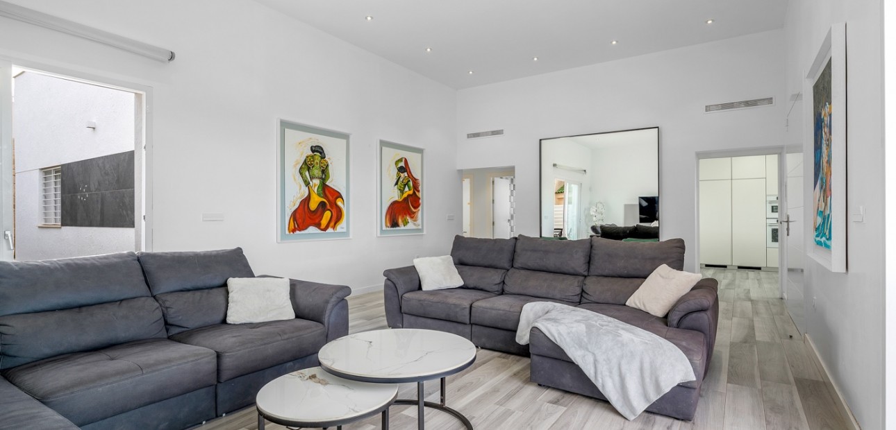 Sale - Detached Villa -
Algorfa - Lomas de La Juliana