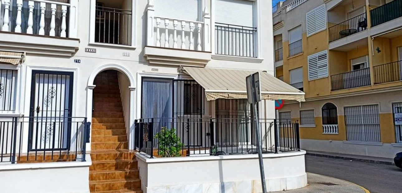 Herverkoop - Appartement / flat -
Formentera del Segura