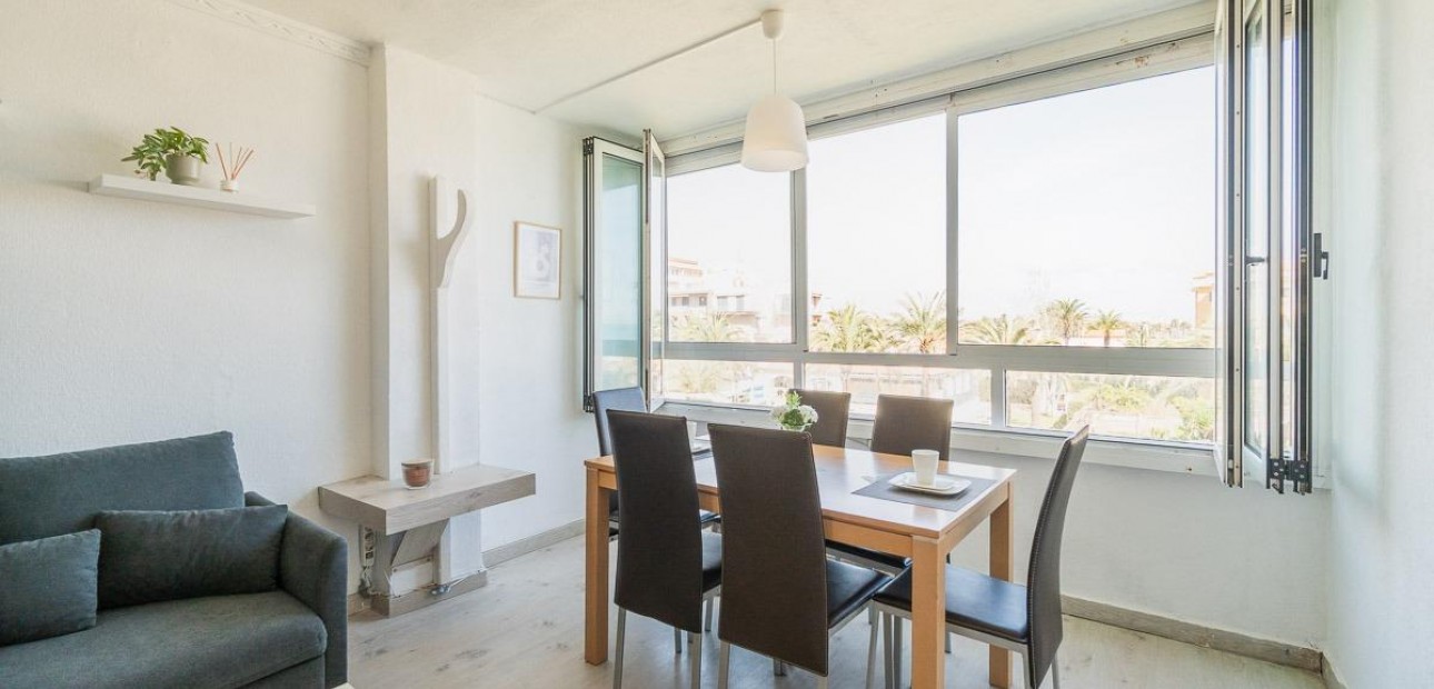 Venta - Apartamento / piso -
Torrevieja - Rocio del mar