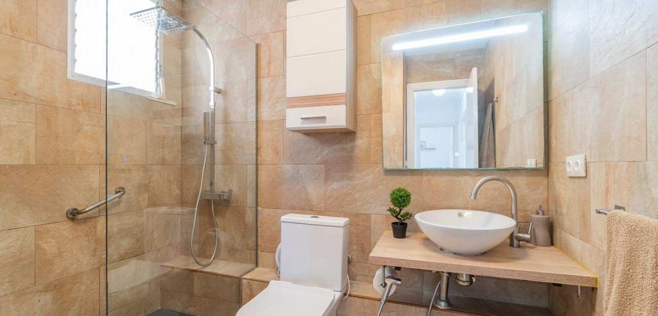 Venta - Apartamento / piso -
Torrevieja - Rocio del mar