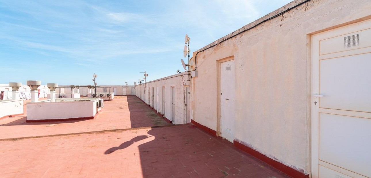 Venta - Apartamento / piso -
Torrevieja - Rocio del mar