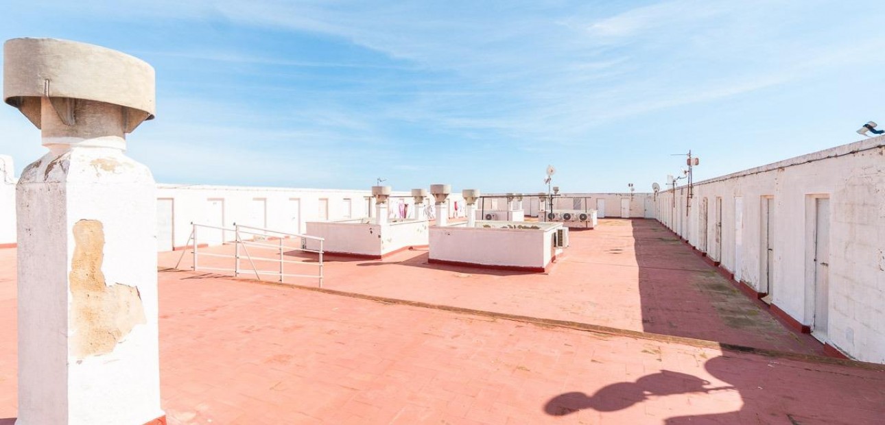 Venta - Apartamento / piso -
Torrevieja - Rocio del mar