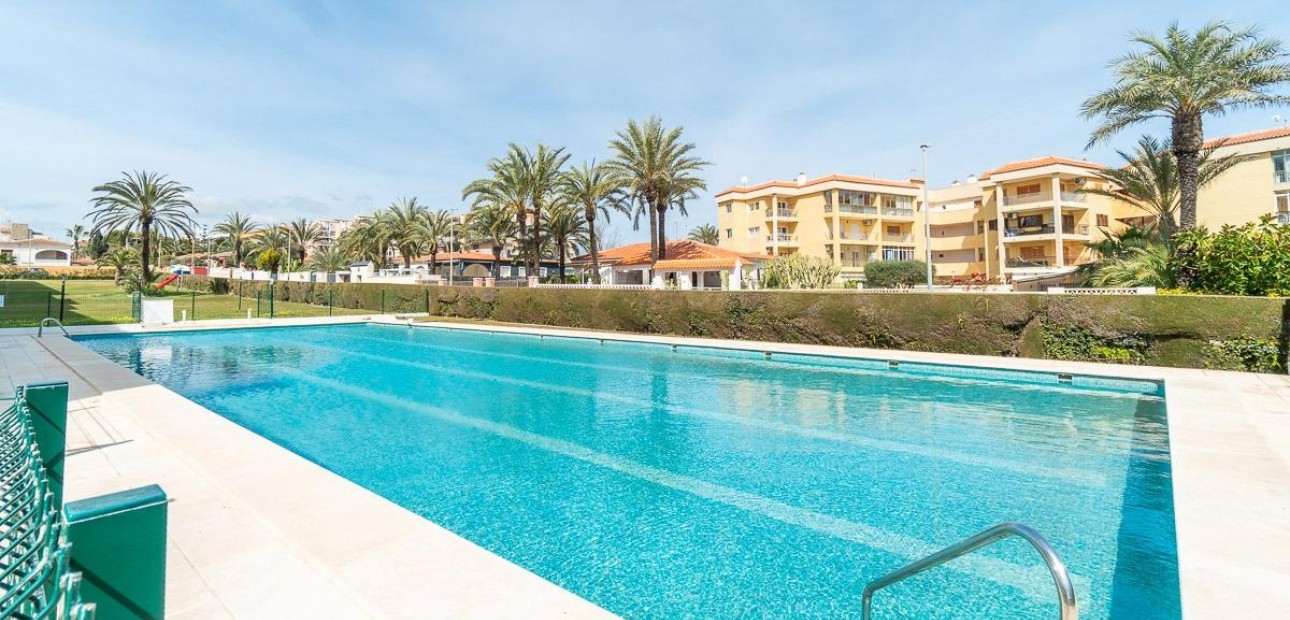 Venta - Apartamento / piso -
Torrevieja - Rocio del mar