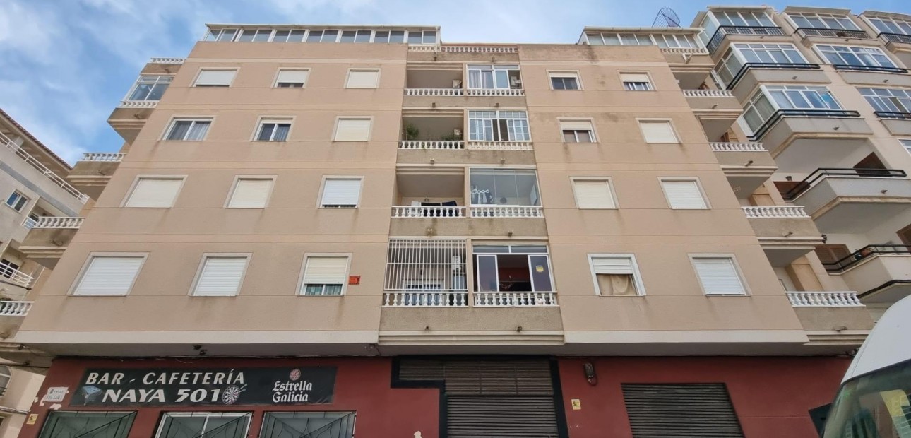 Venta - Apartamento / piso -
Torrevieja - Centro
