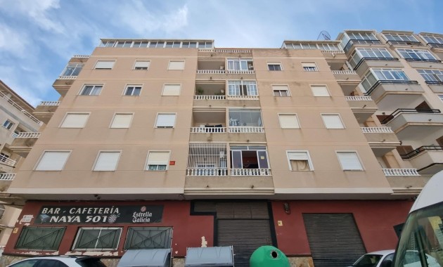 Venta - Apartamento / piso -
Torrevieja - Centro