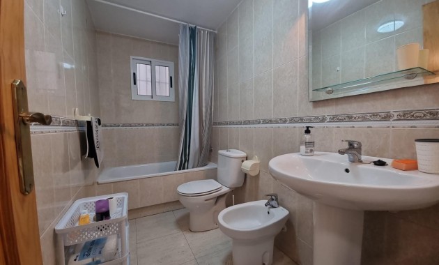 Venta - Apartamento / piso -
Torrevieja - Centro