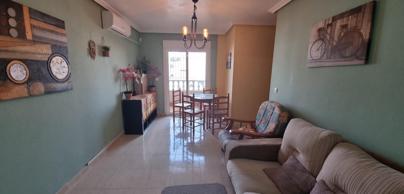 Venta - Apartamento / piso -
Torrevieja - Centro