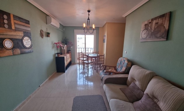 Venta - Apartamento / piso -
Torrevieja - Centro
