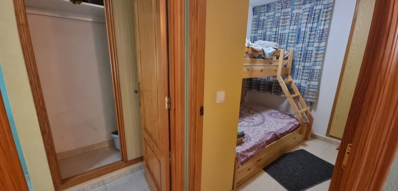 Venta - Apartamento / piso -
Torrevieja - Centro