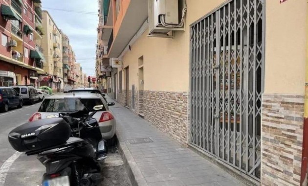 Venta - Commercial Unit -
Alicante - Altozano