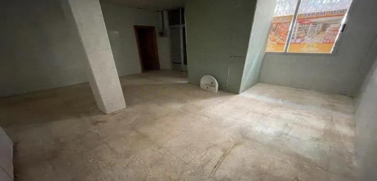 Venta - Commercial Unit -
Alicante - Altozano